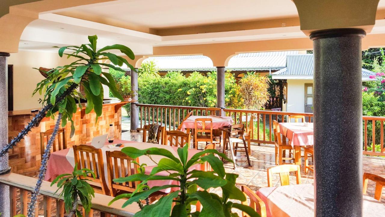 Bernique Guesthouse Диг Екстериор снимка