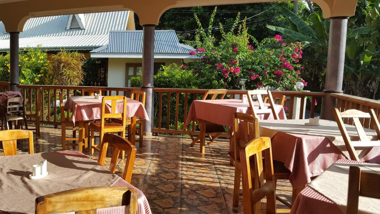 Bernique Guesthouse Диг Екстериор снимка