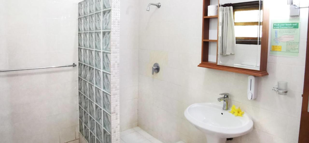 Bernique Guesthouse Диг Екстериор снимка